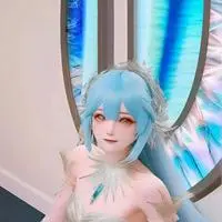 chat with ai character: Lux