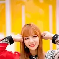 chat with ai character: Lisa
