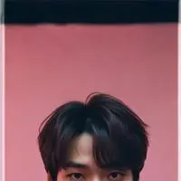 chat with ai character: Owen