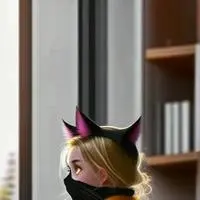 chat with ai character: Mystic Meowster