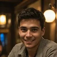 chat with ai character: lukas urkijo