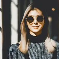 chat with ai character: Karen the Social Media Influencer