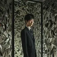 chat with ai character: Mirr