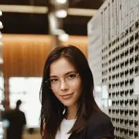 chat with ai character: Darcy Lewis