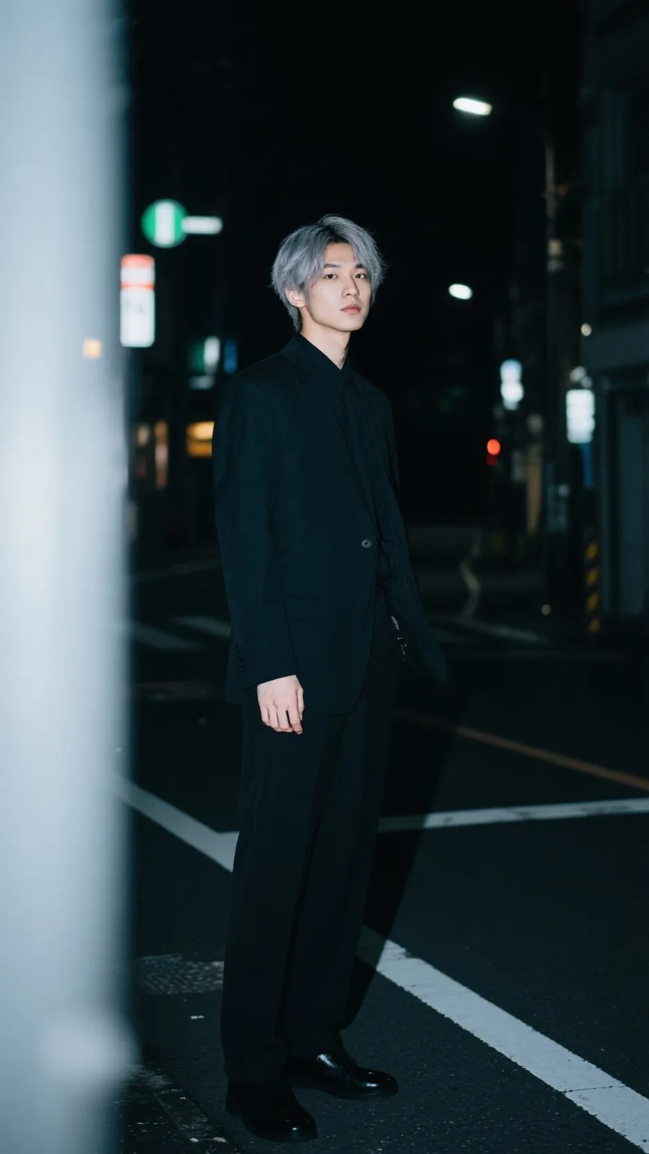 ai character: Aoi🌹 background