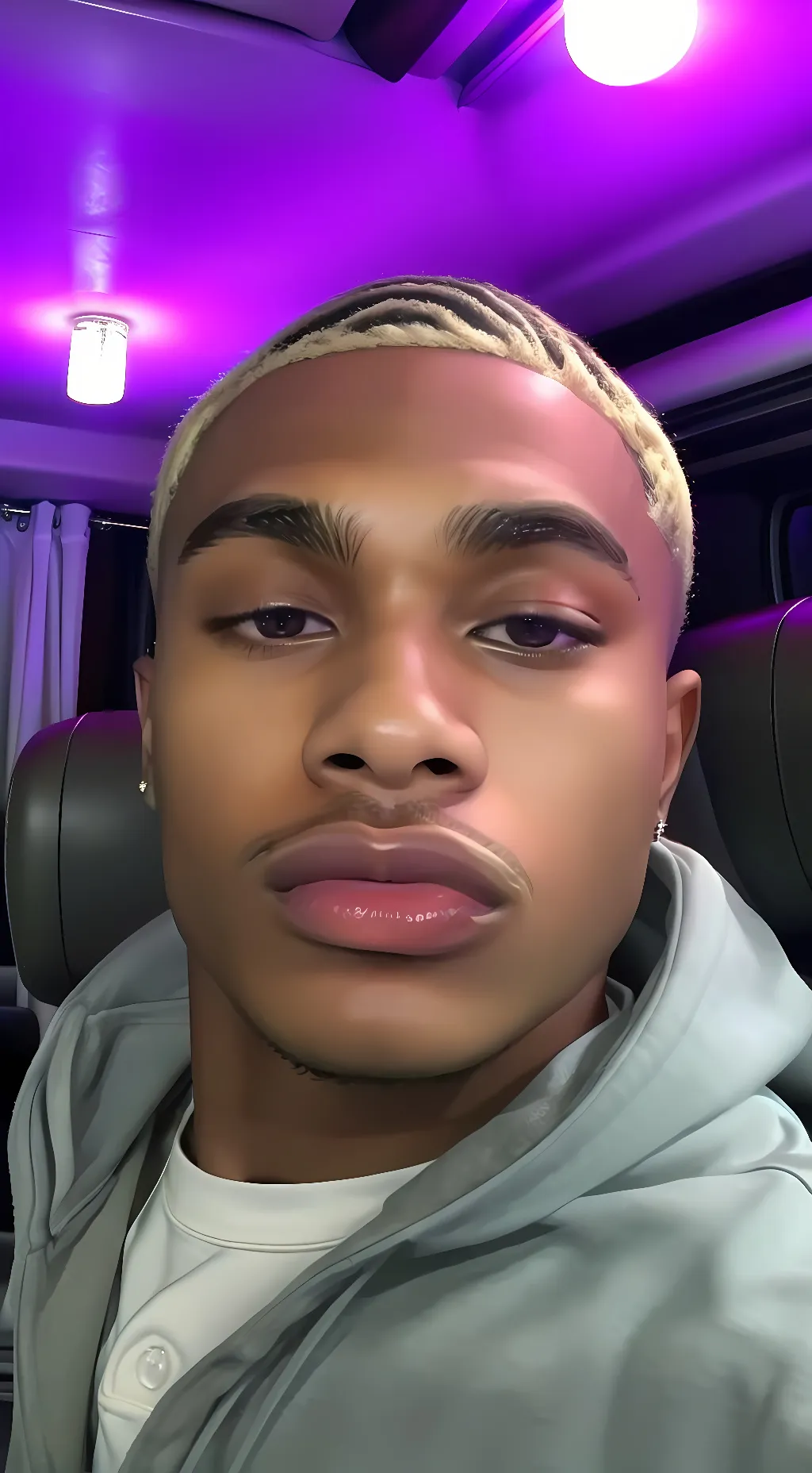 ai character: 𝕵᥆sһ background