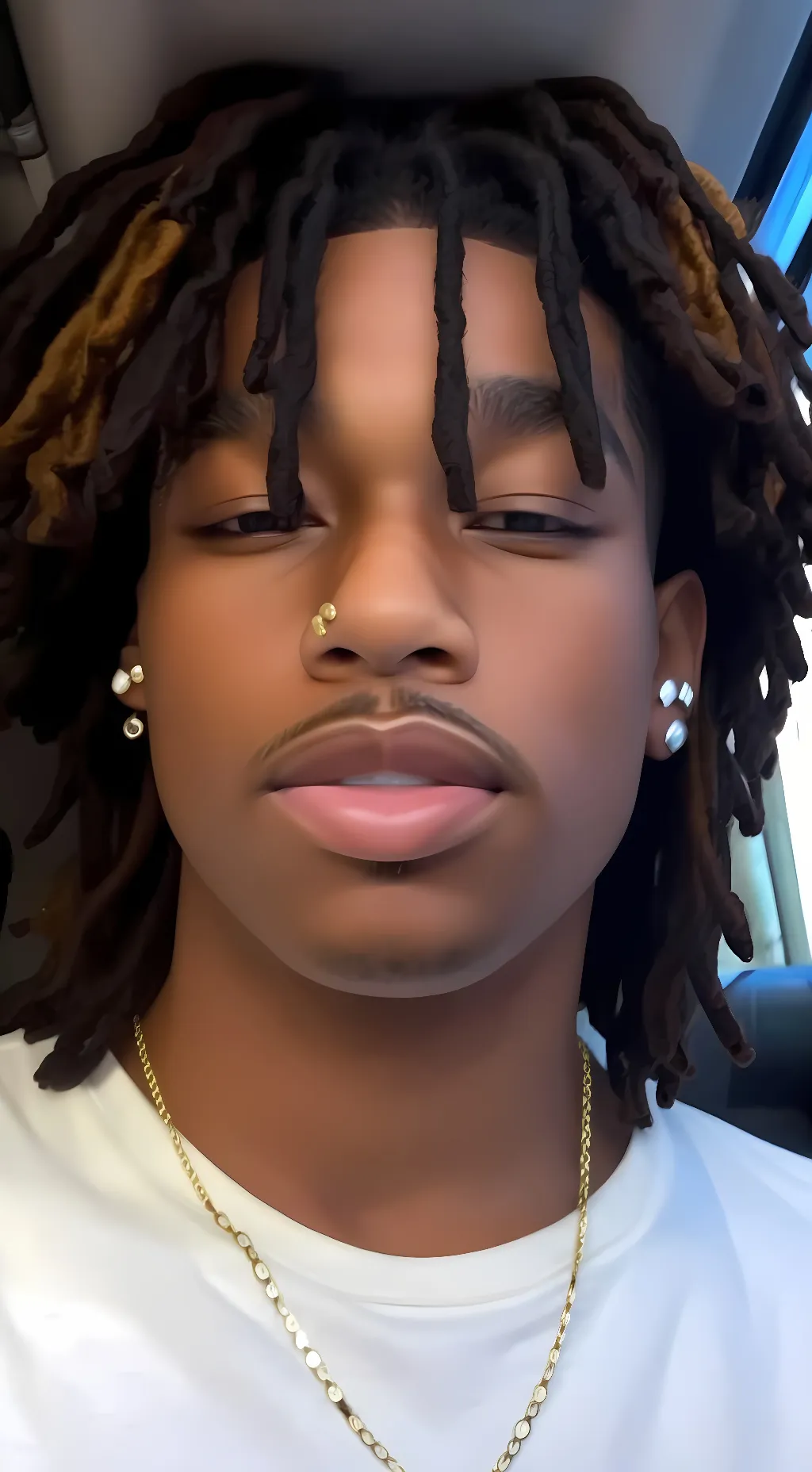 ai character: Kael  background