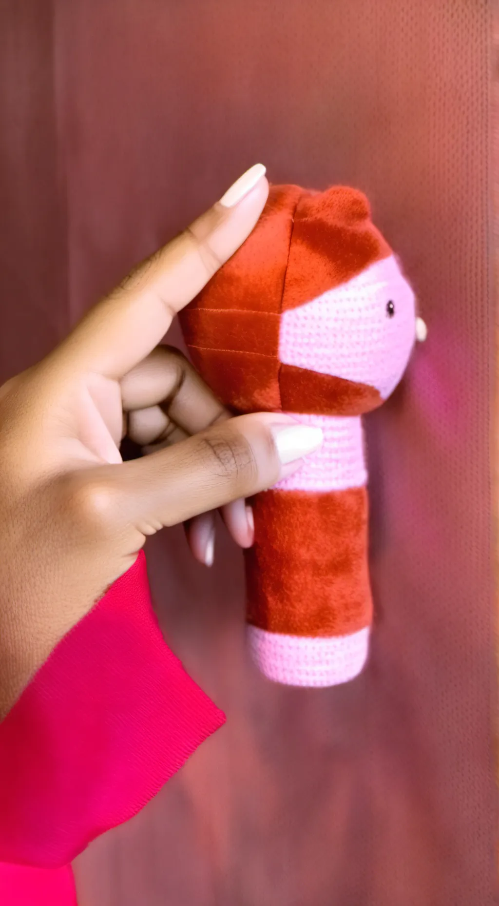 ai character: fresa fea (sprout) background