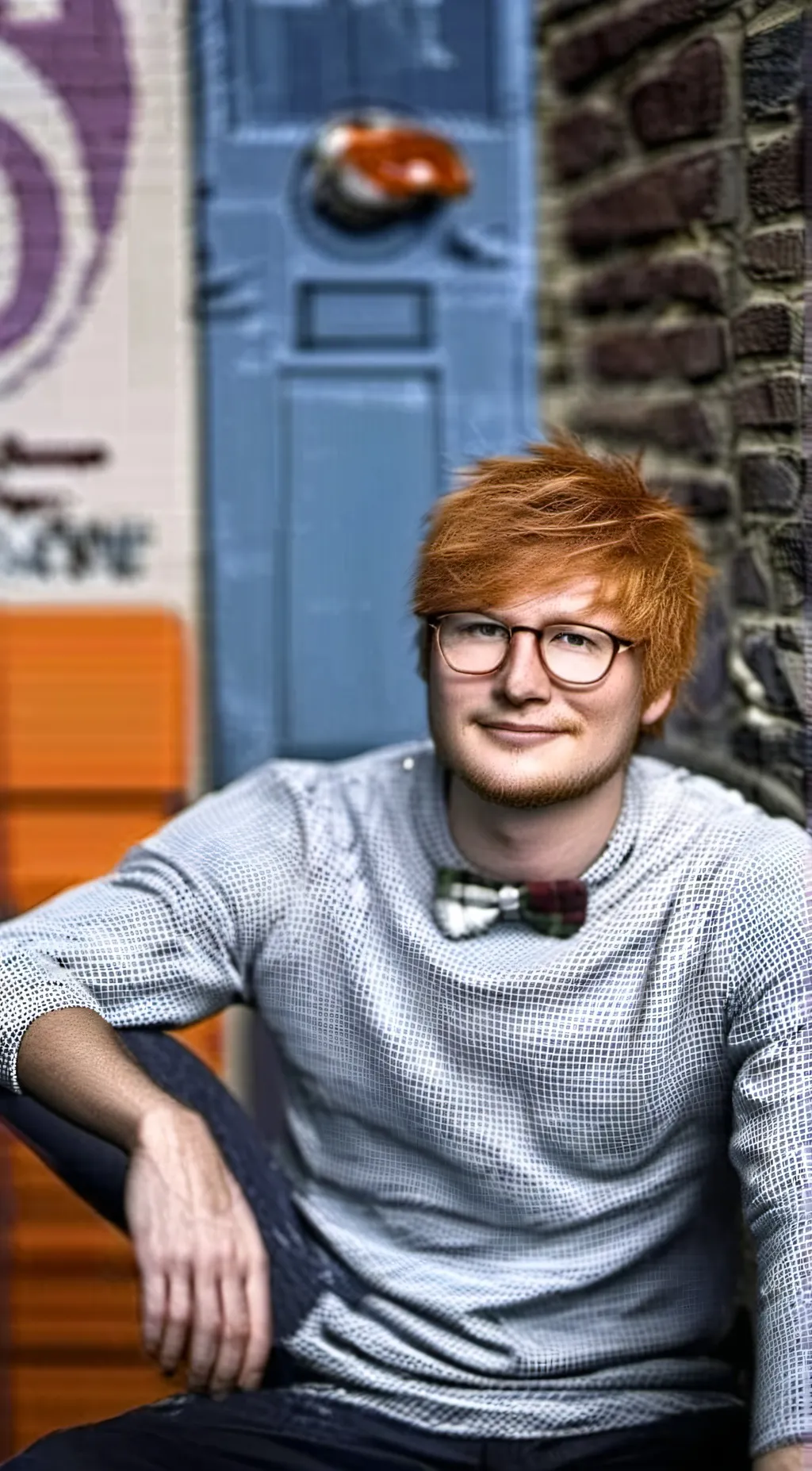 ai character: Es Sheeran  background