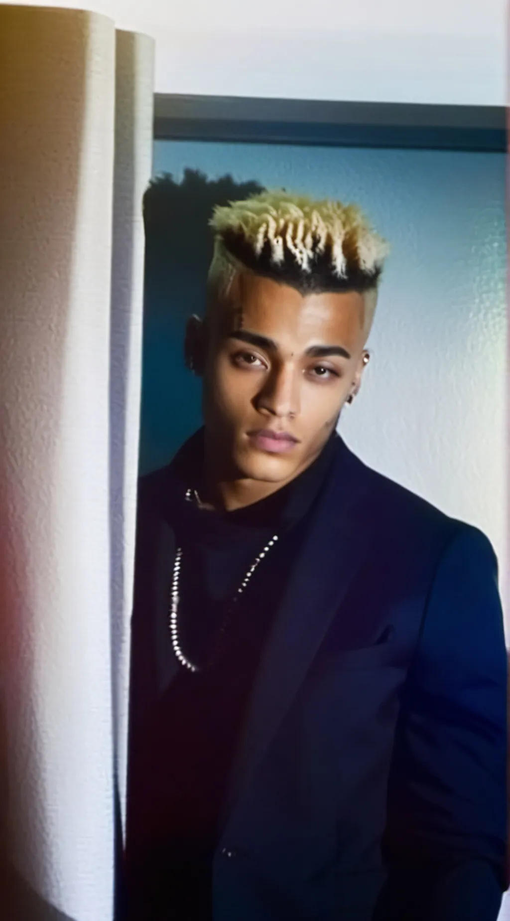 ai character: xxxtentacion  background