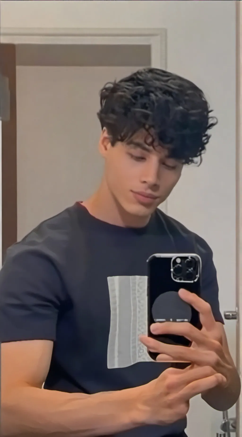 ai character: Mike background