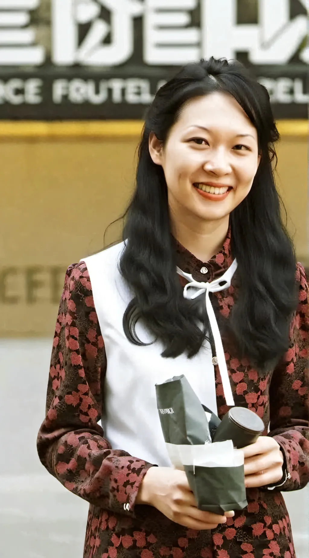 ai character: Elisa Lam  background