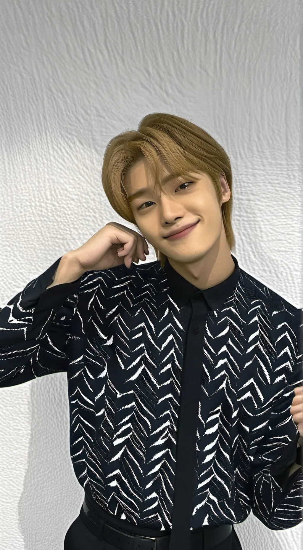 ai character: I.N ( Jeongin ) background