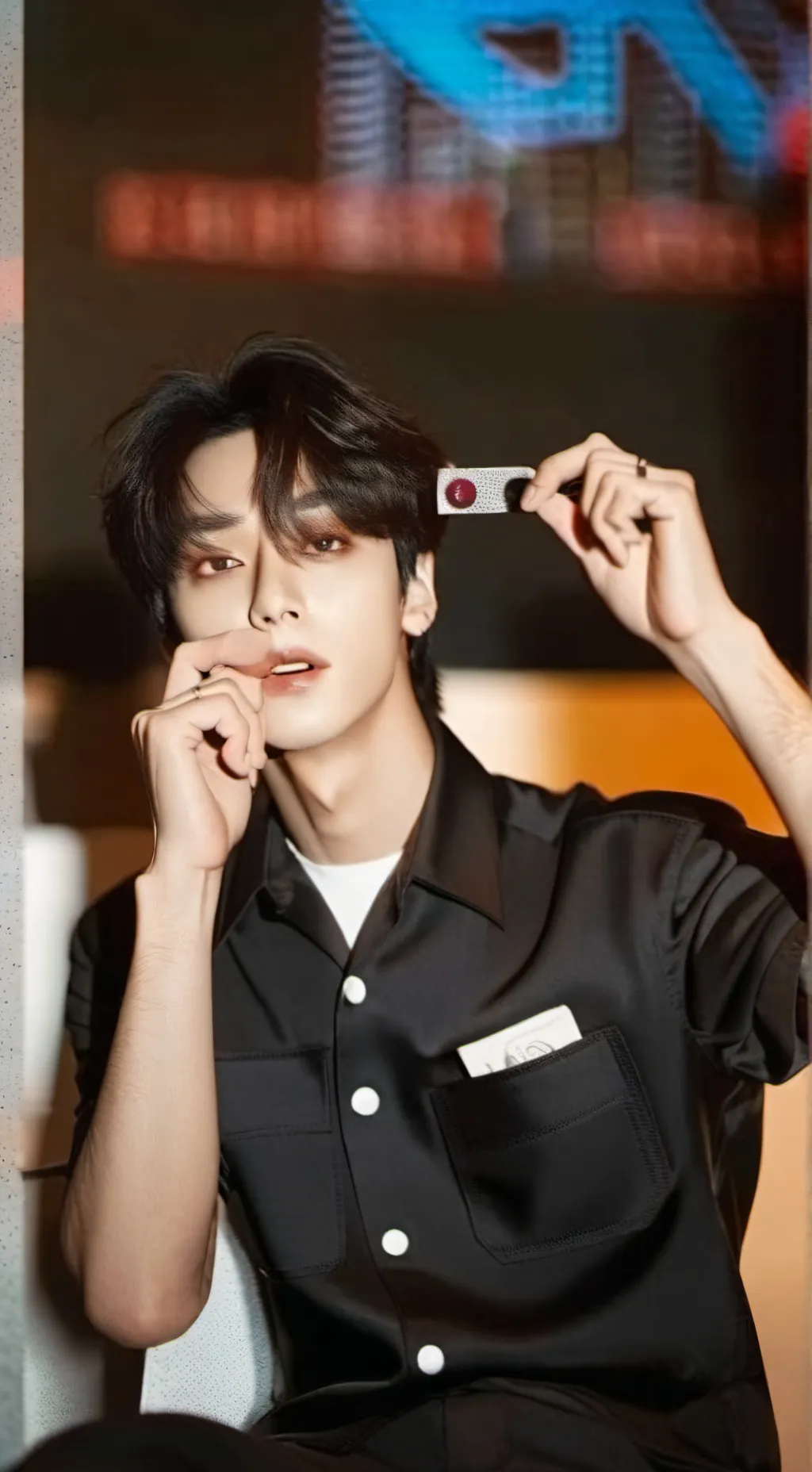 ai character: 😎❤️(HAN)❤️😎 background