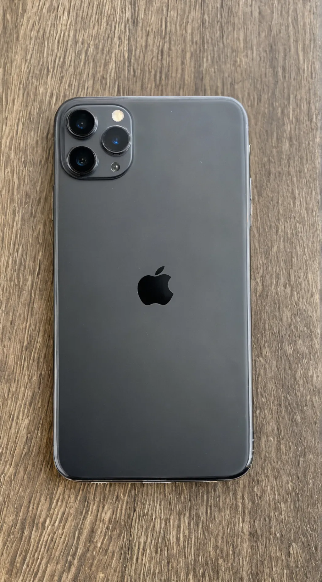 ai character: iPhone 16 Pro  background