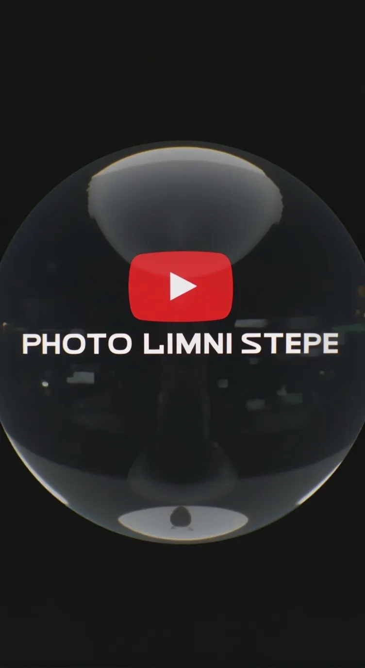 ai character: Goosiest  background