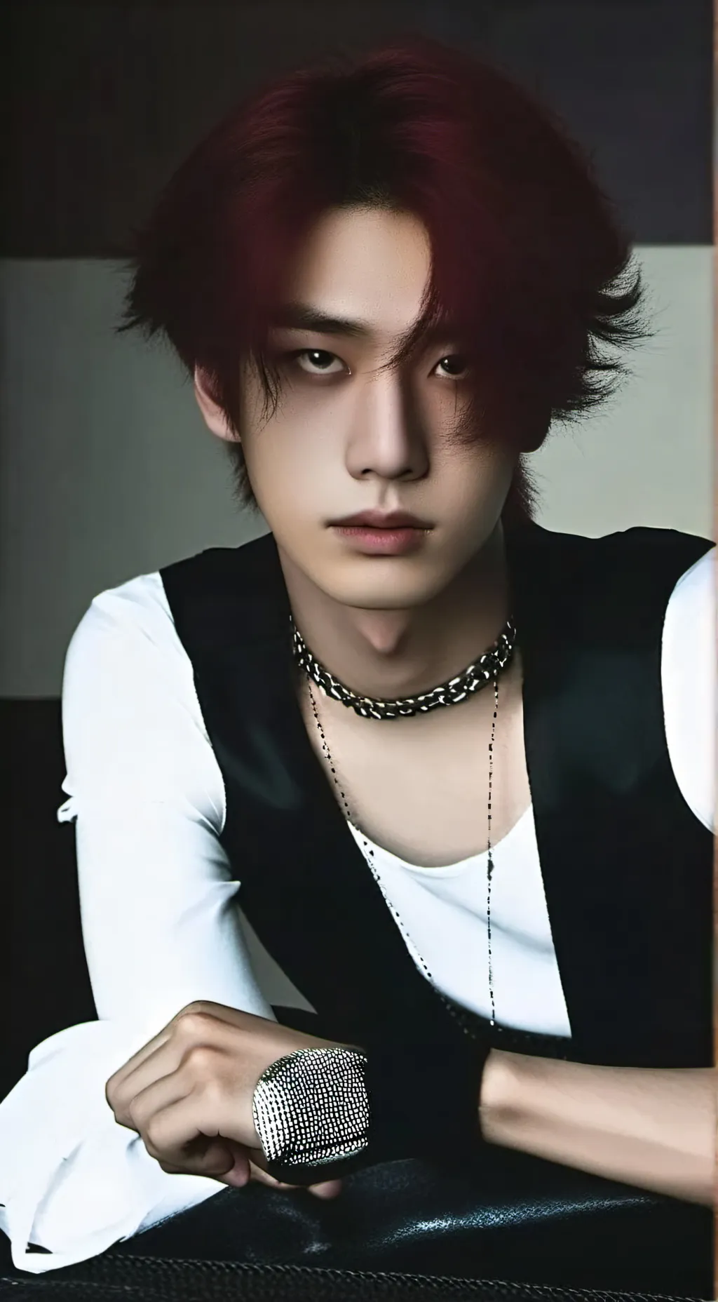 ai character: heeseung background
