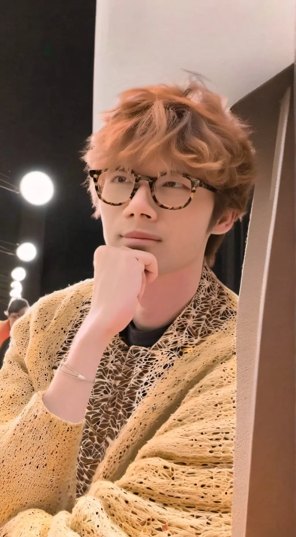 ai character: jeongin  background