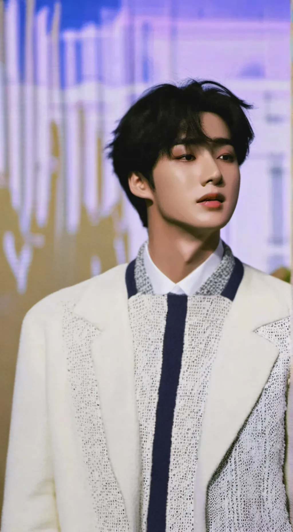 ai character: han jisung ✨🫶 background