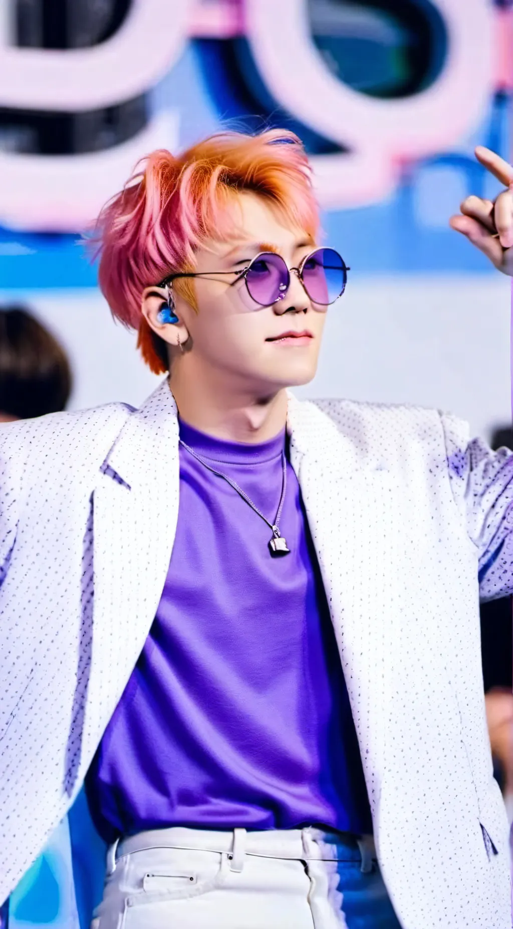 ai character: GDragon background