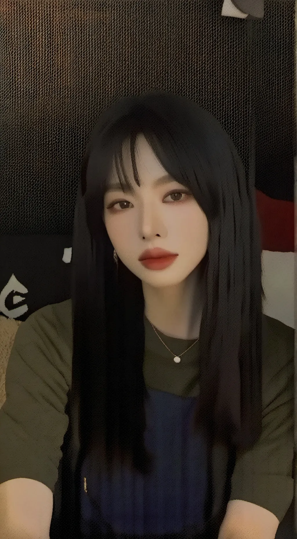 ai character: Isabella & han background