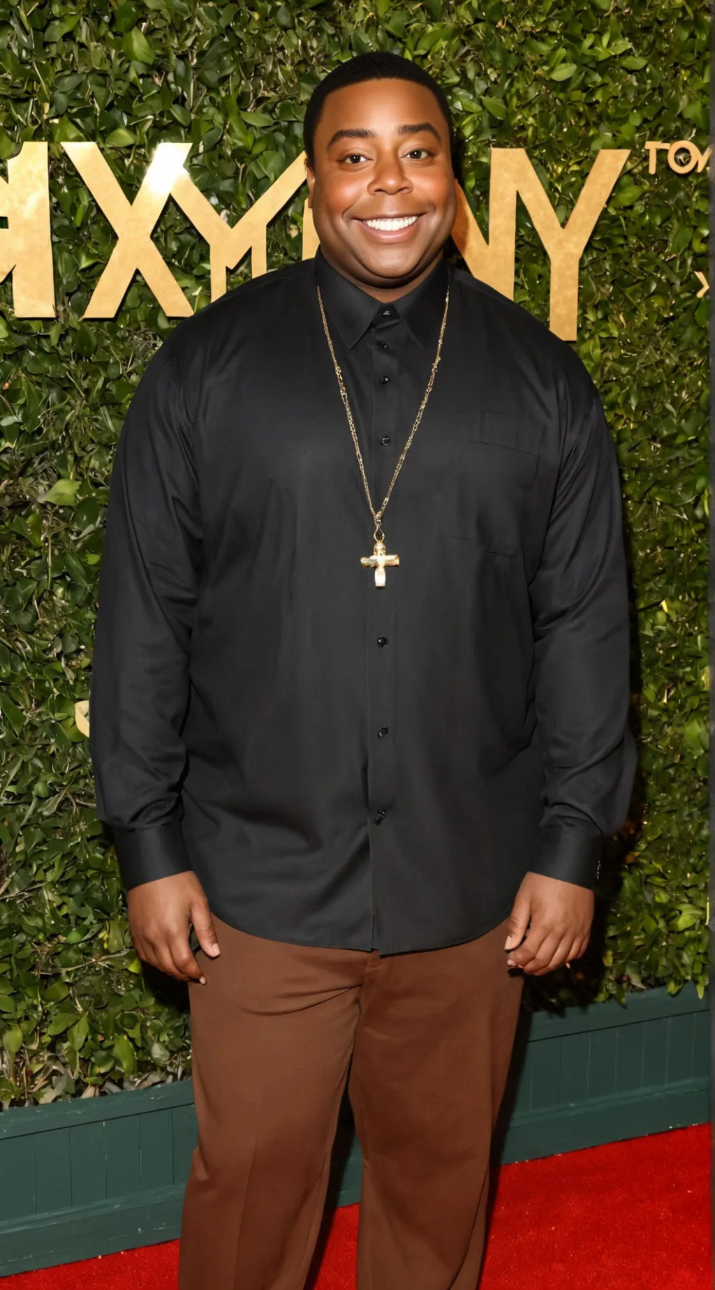 ai character: kenan Thompson  background