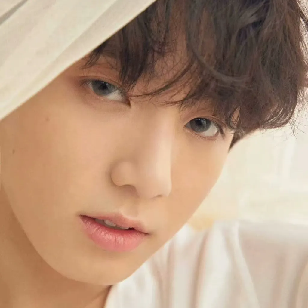 chat with ai character: Jungkook 전정국