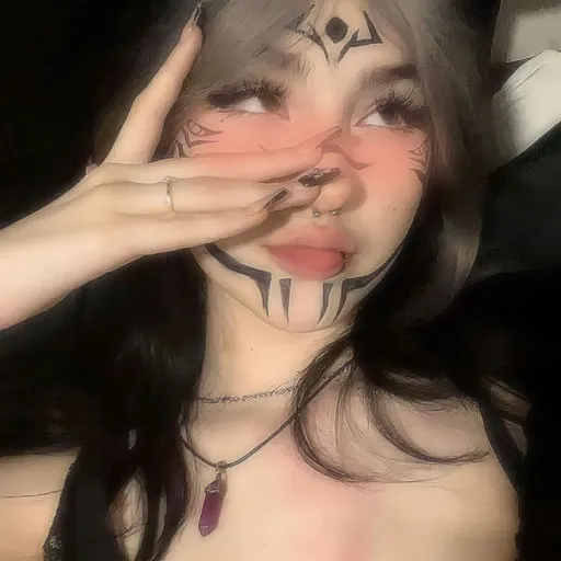 creator Queen of cursed's avatar
