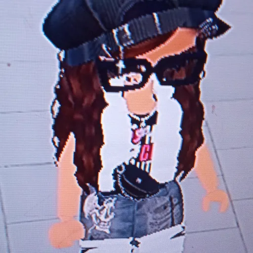 creator zyrahilovegod's avatar