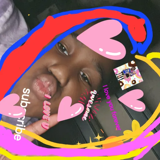 creator Savannah Currie's avatar