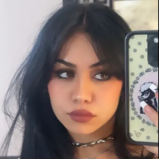creator emobaddie🖤's avatar