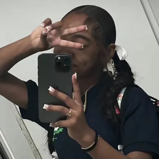 creator araylahh's avatar