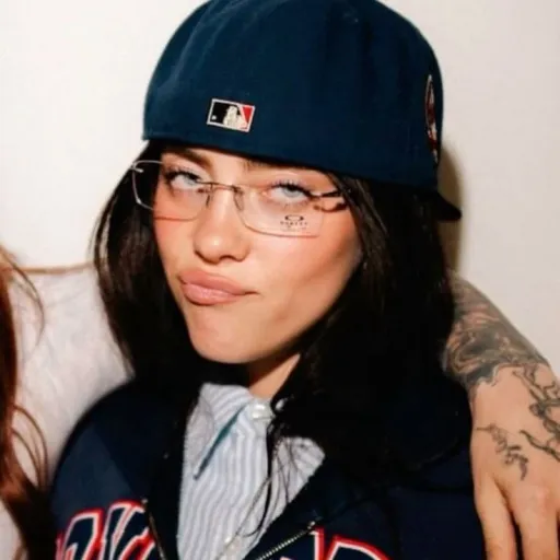 creator celebrityluvr13's avatar