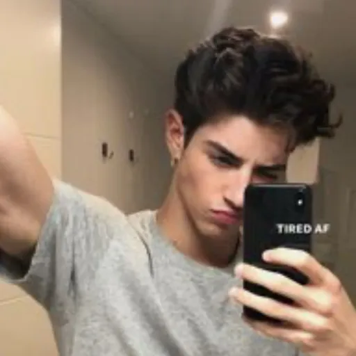 creator Vladimirr0's avatar