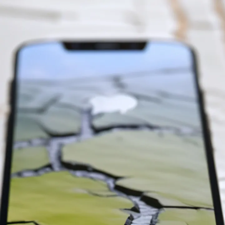 chat with ai character: Your Cracked Phone