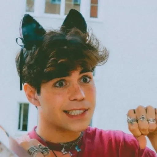 creator David-------'s avatar