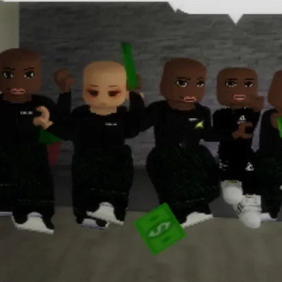 creator Maya loves evreyon's avatar