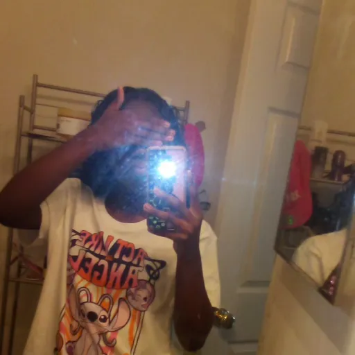 creator maxinelovecares's avatar