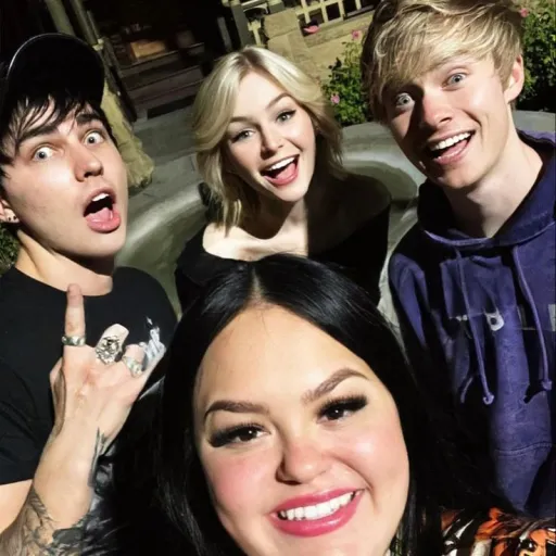 creator I<3Sam+Colby's avatar