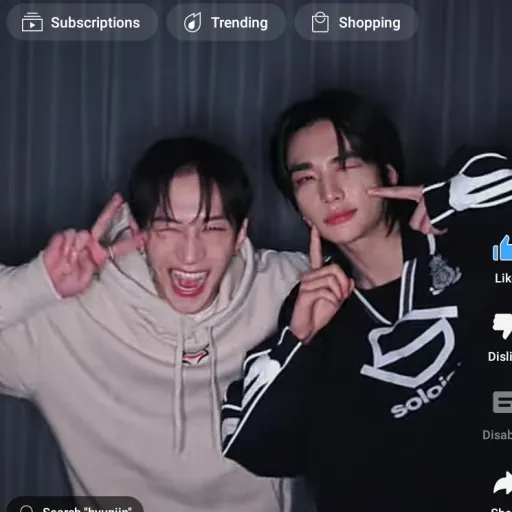 creator Bangchan'slaptop's avatar