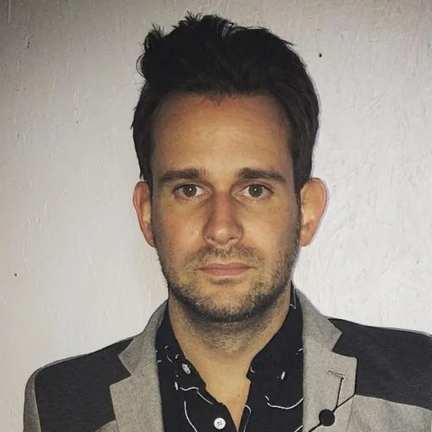 chat with ai character: Ben Schigel