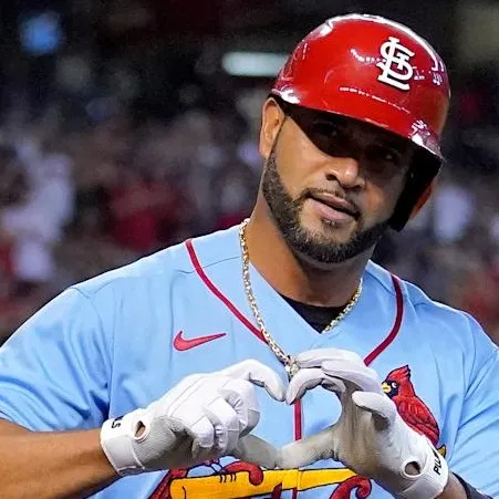 chat with ai character: Albert Pujols