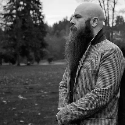 chat with ai character: Ryan Clark