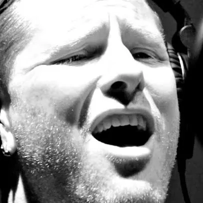 chat with ai character: Corey Taylor