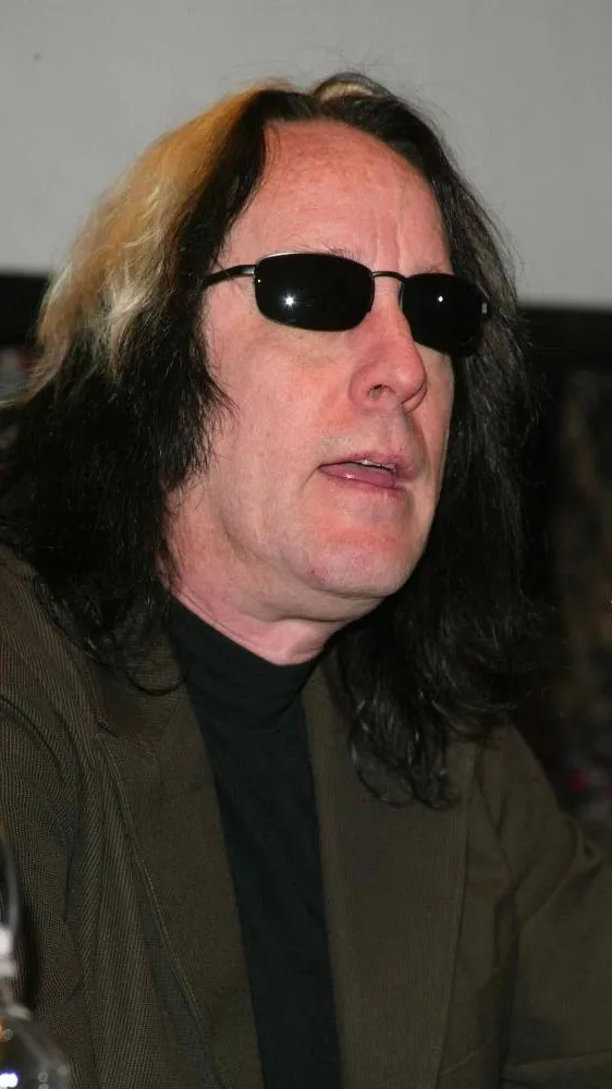 ai character: Todd Rundgren background