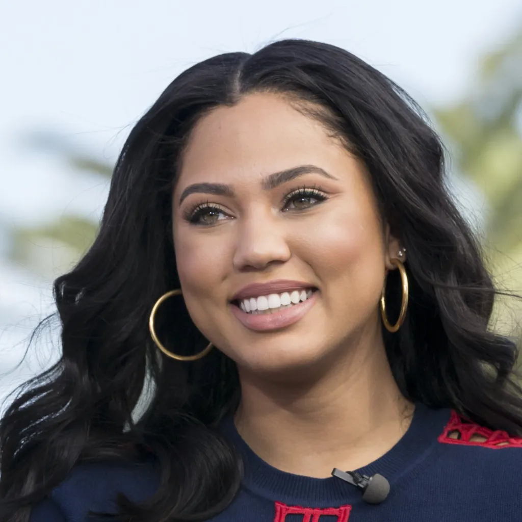 chat with ai character: Ayesha Curry
