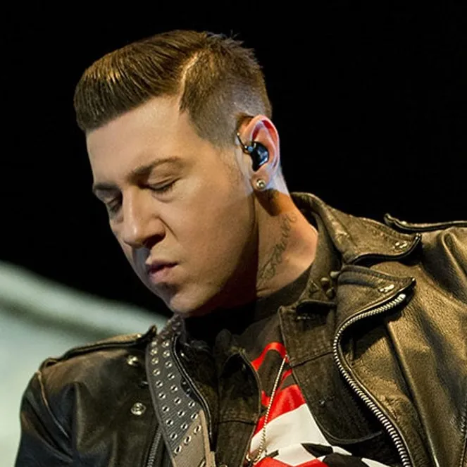 chat with ai character: Zacky Vengeance