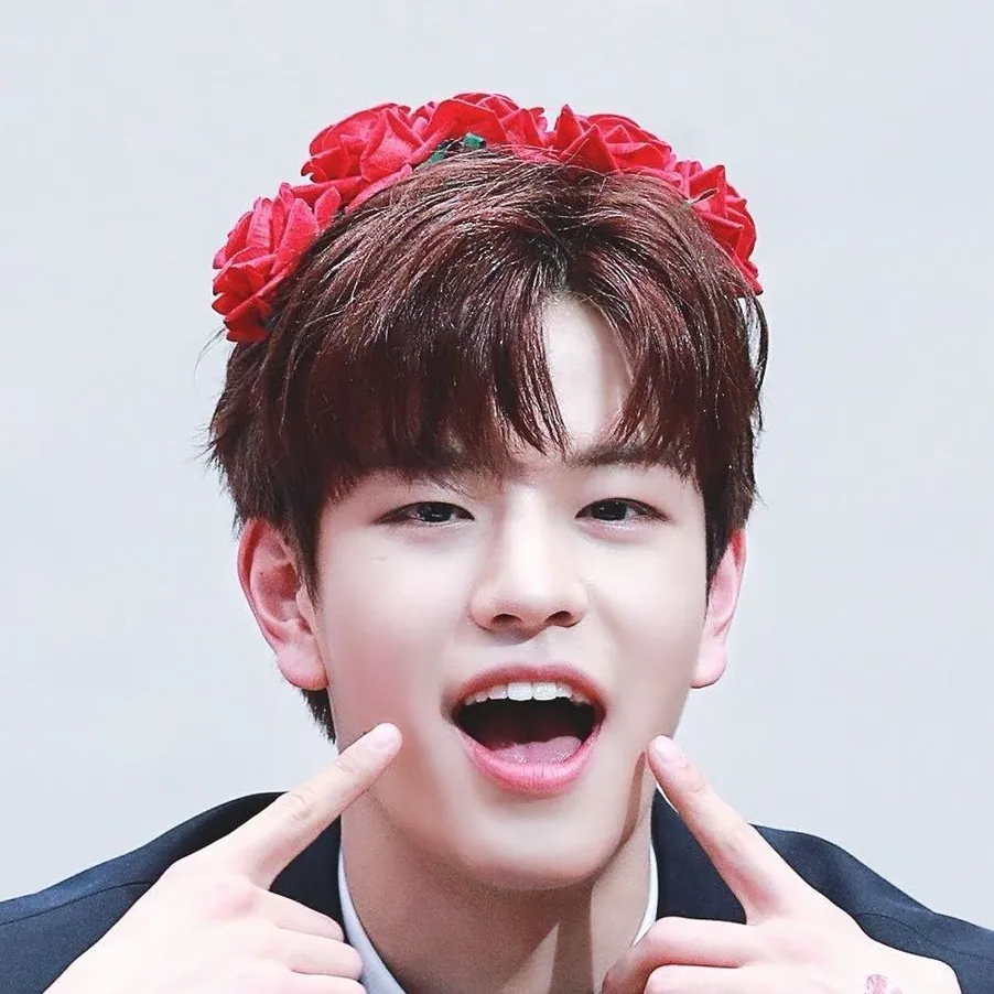 chat with ai character: Seungmin Son