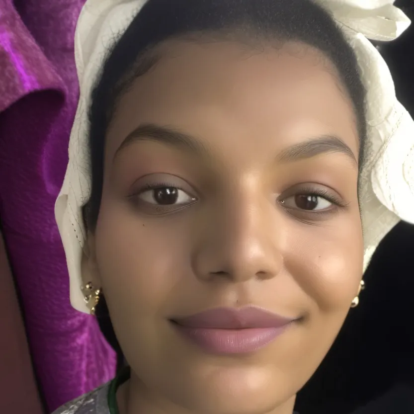 chat with ai character: Mya