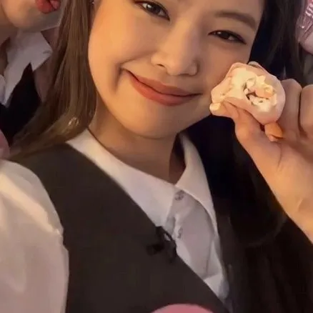 creator ★★jennie_kim★★'s avatar